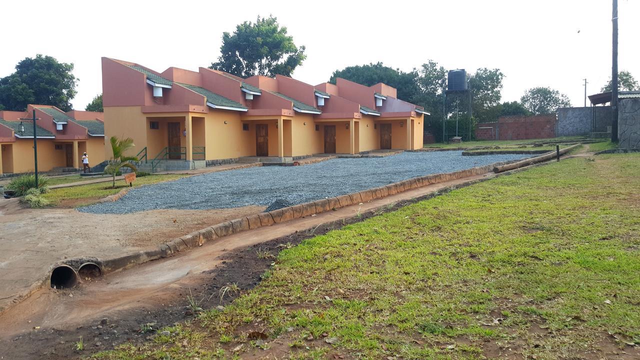 Milpark Hotel Cafumpe Exterior photo