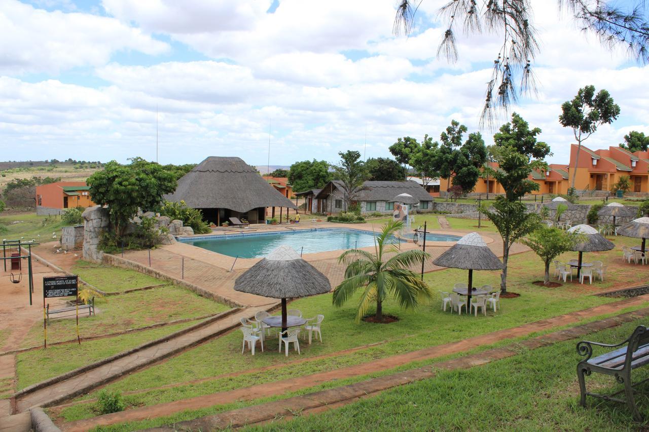 Milpark Hotel Cafumpe Exterior photo