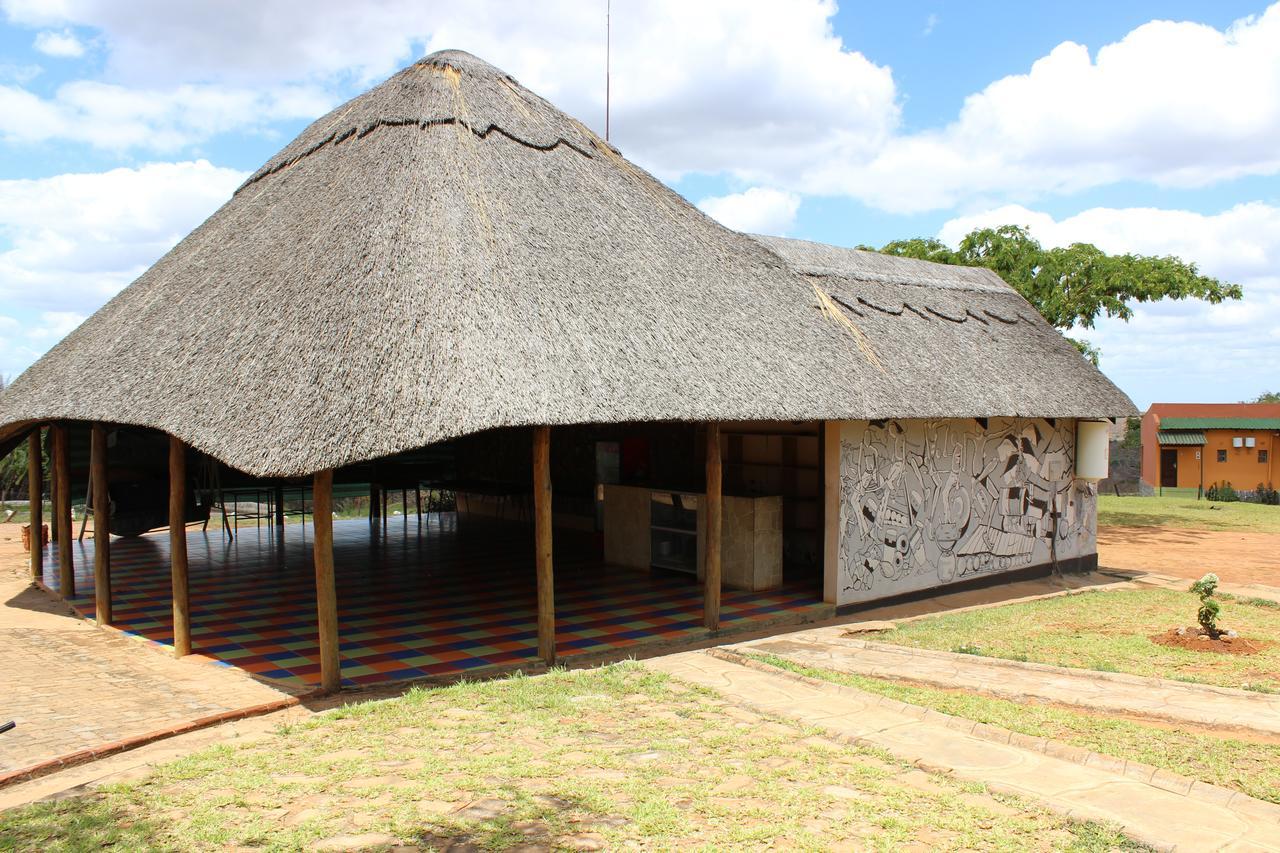 Milpark Hotel Cafumpe Exterior photo